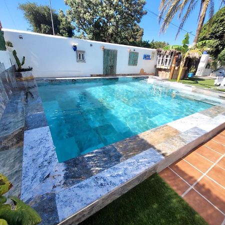 Gatu Premium Villa Lurberri Piscina Privada, 4 Dormitorios, 2 Banos, Parking , Jardines, " Preferente Mayores De 25 Anos Y Familias " In Y Barbacoa Chiclana de la Frontera Dış mekan fotoğraf